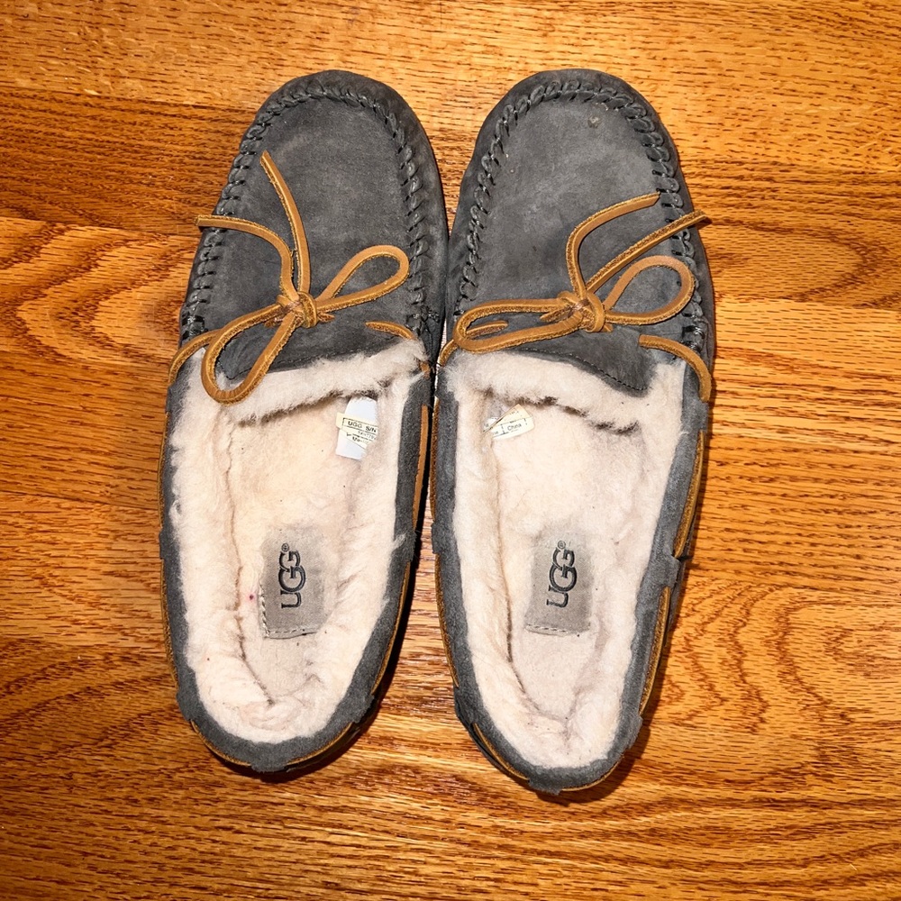UGG moccasin Dakota
